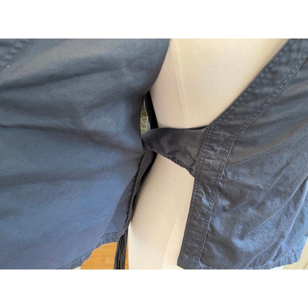 Banana Republic Gray/Blue Short Sleeve V-Neck Wrap Top, Minimalist, Y2K, Size XS - Picture 7 of 13